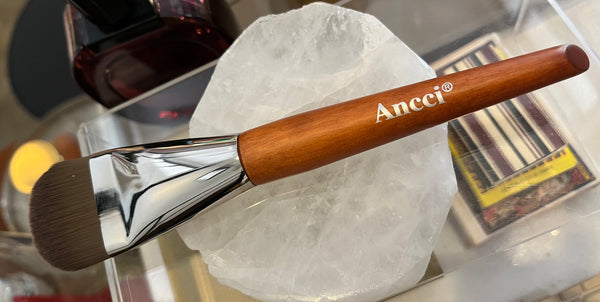 Ancci Foundation Brush Wood Handle